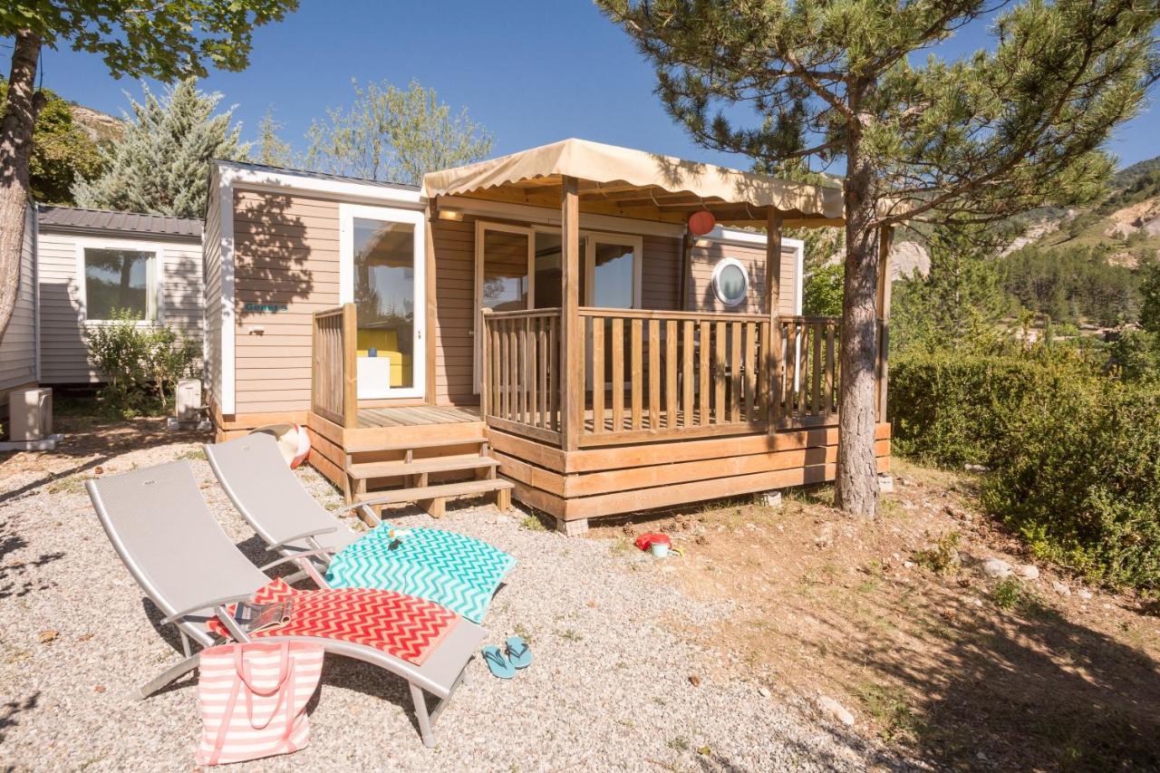 Hotel Camping Les Princes D'Orange Orpierre Exterior foto